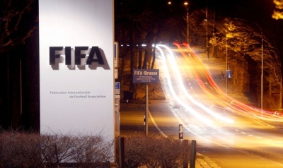 FIFA offers peace talks with leagues and players over legal action threat