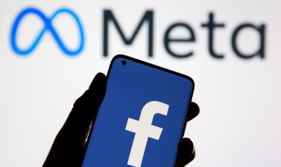 Meta shares take $125bn hit as Facebook owner raises spending forecasts